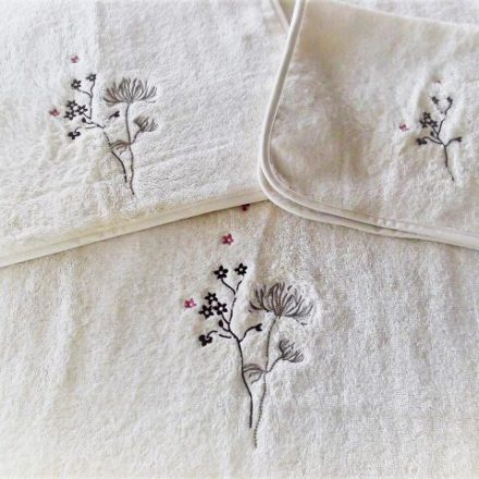 Wildflowers Ivory Embroidered Towel Set