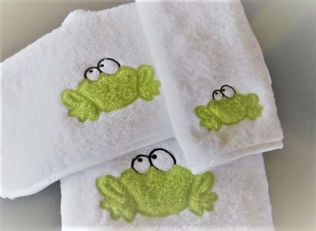 Curious Frog Embroidered Towel Set